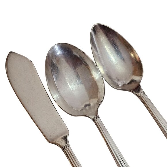 Oneida Coronation Silverplate Set Butter Knife Sugar Spoon vtg community plate - Picture 2 of 8